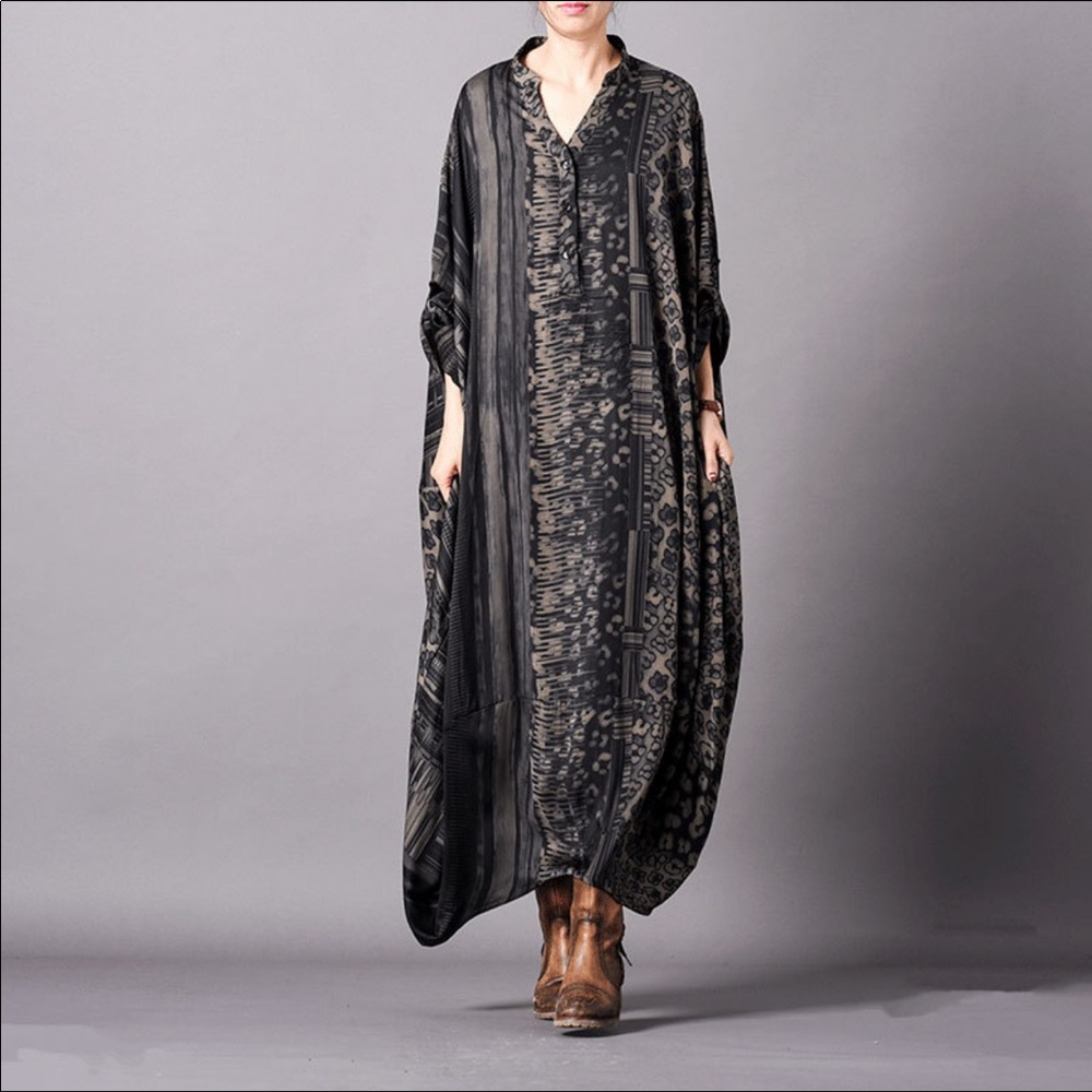 Oversized bat sleeves printed silky midi dress